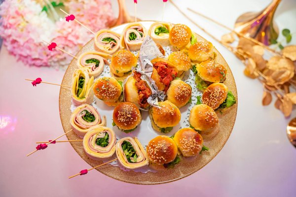 Guide Ultime pour Sélectionner un Hachoir à Viande Idéal pour Préparer des Tartares Fins et Savoureux